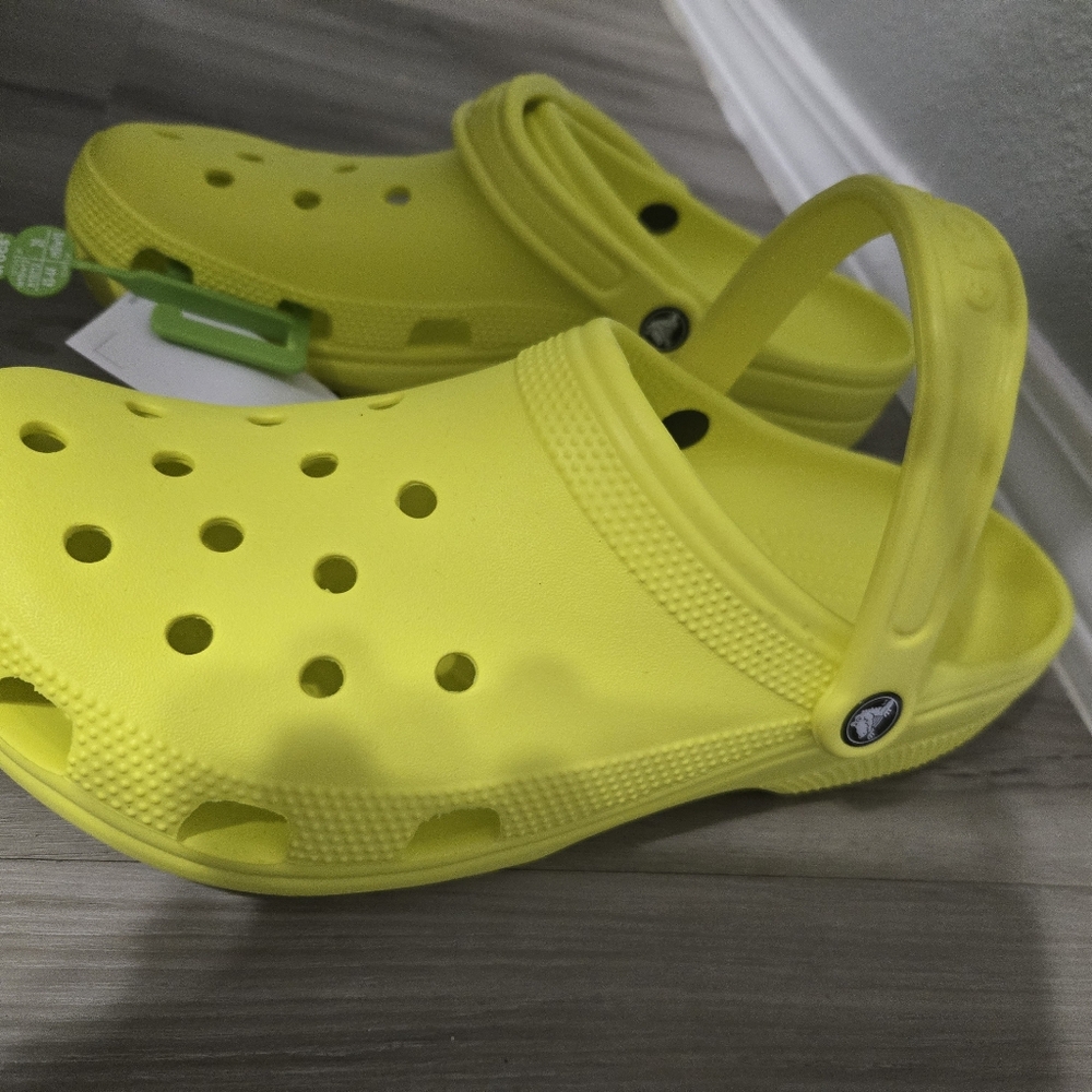 NWT NEON YELLOW CROCS classic clogs casual ADULTS 10 12 - Picture 4 of 6
